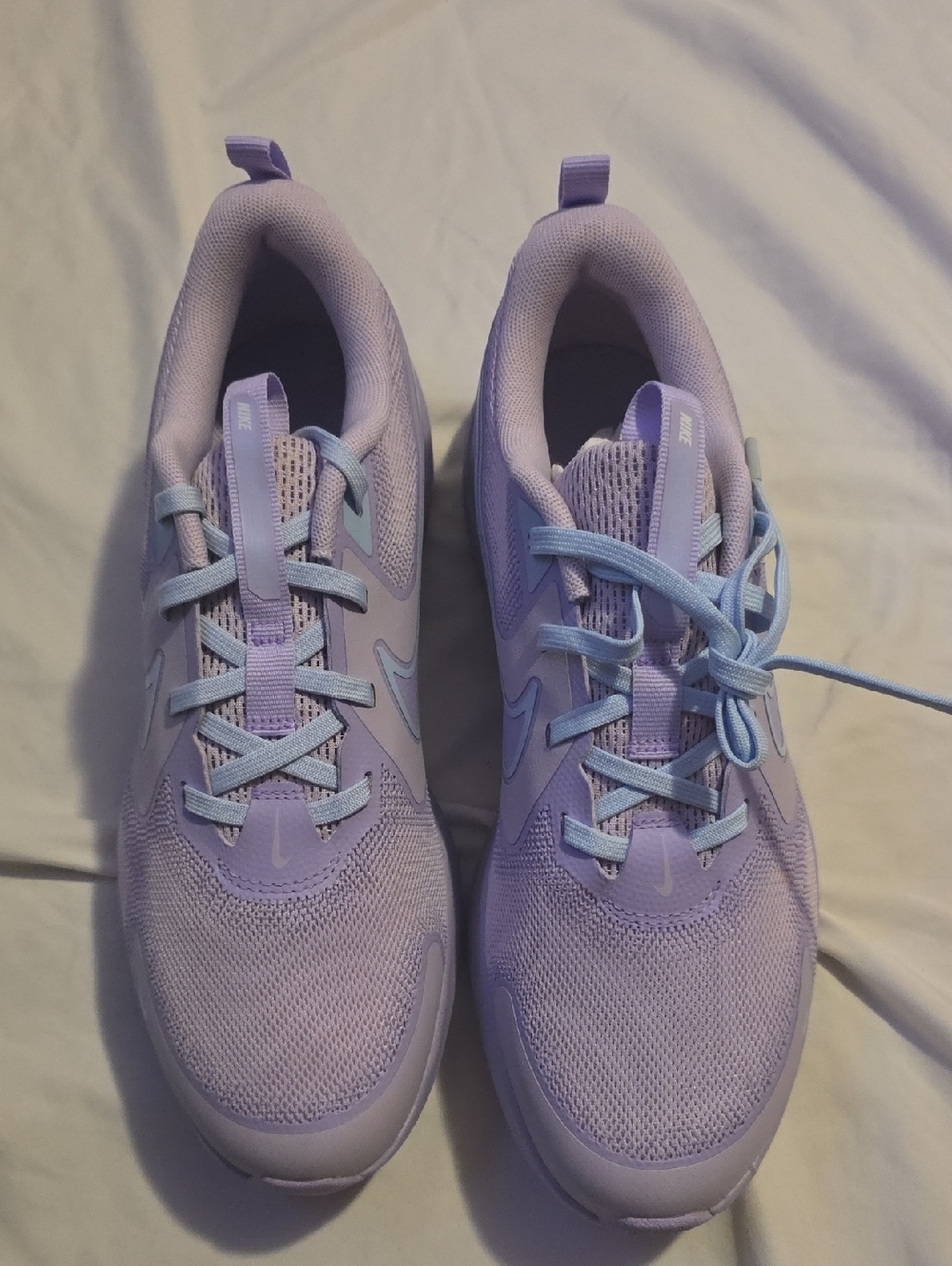 Nike Lavender and Light Blue Athletic Sneakers - Picture 2 of 8